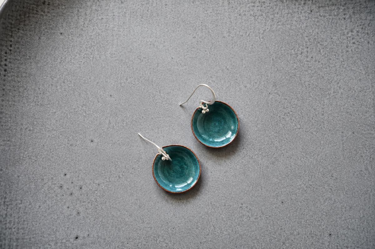 Enamel earrings Green
