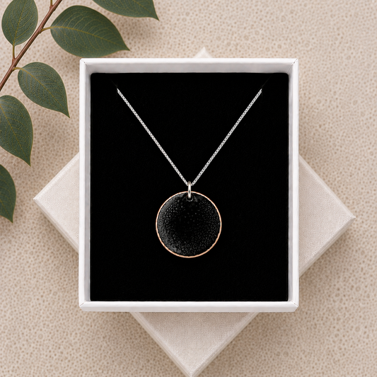 Enamel necklace Black