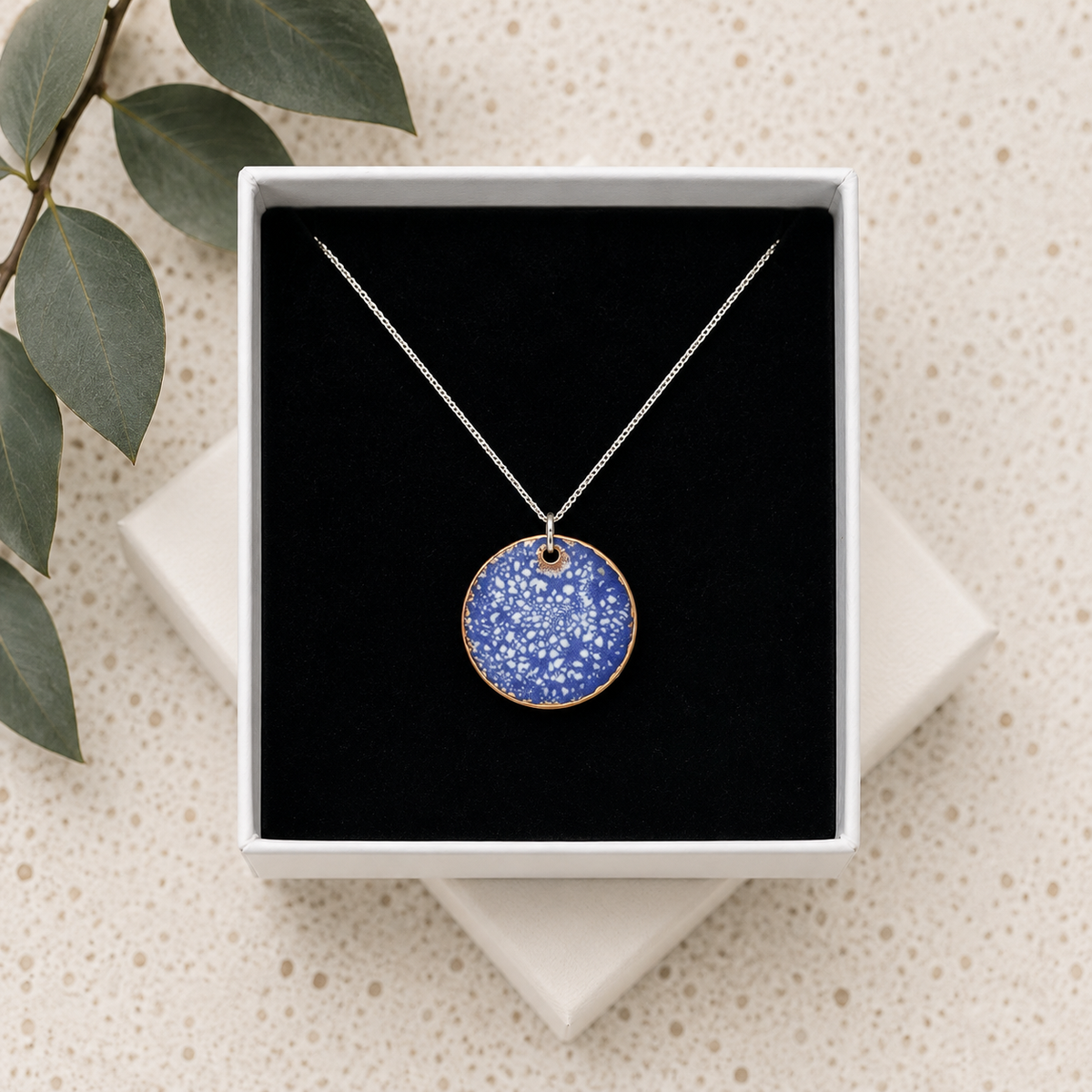 Enamel necklace Blue
