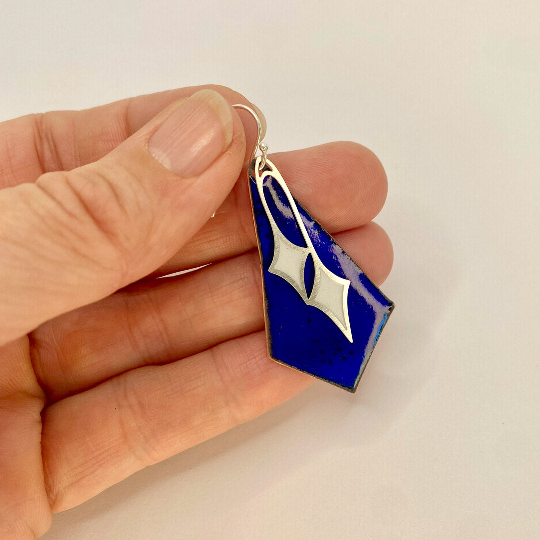 Falling Star earrings with blue enamel