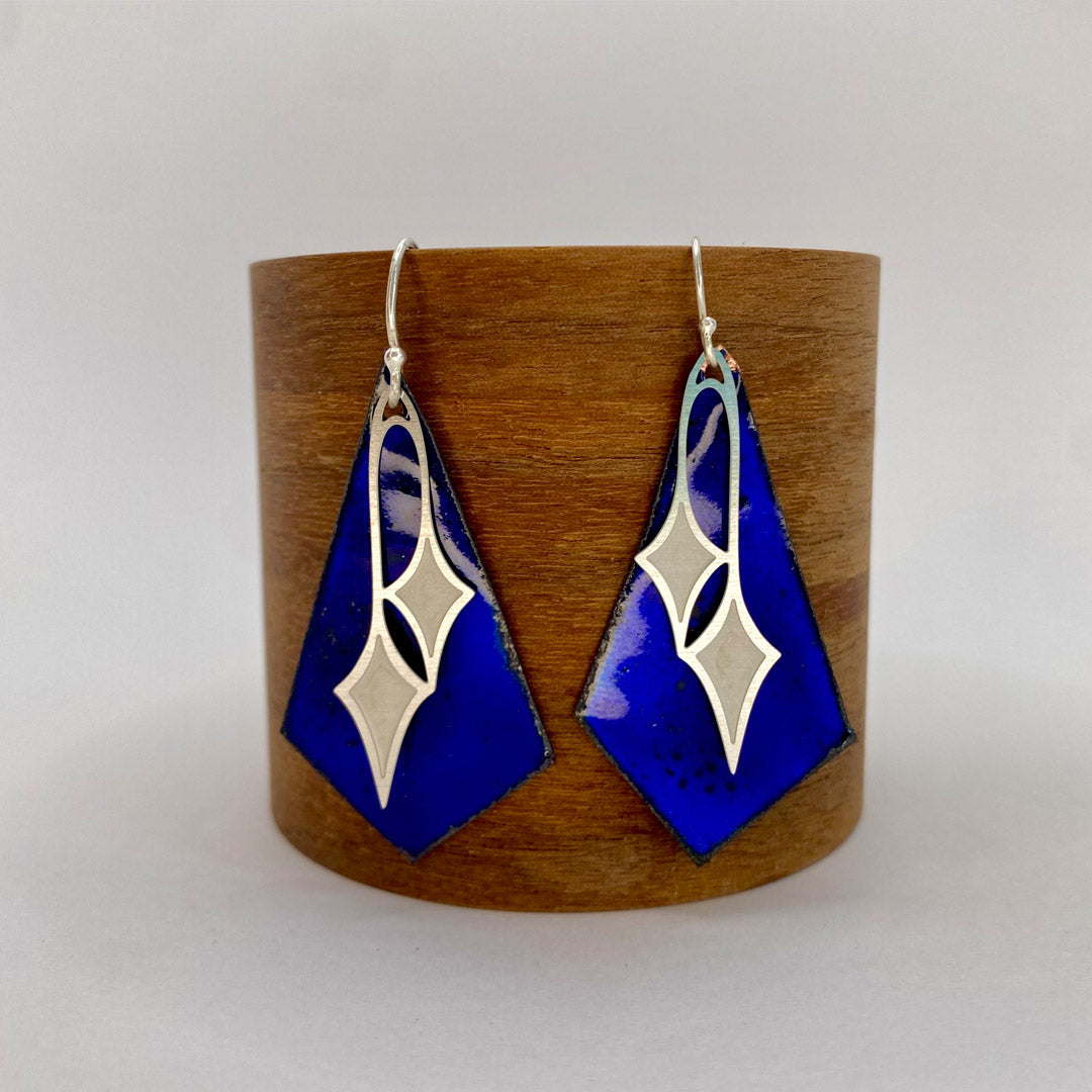 Falling Star earrings with blue enamel
